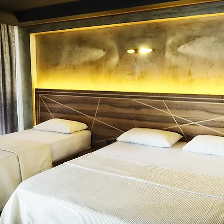 Apartment Ata Suites *
